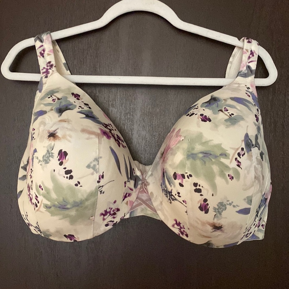 Cacique floral size 40 F bra
